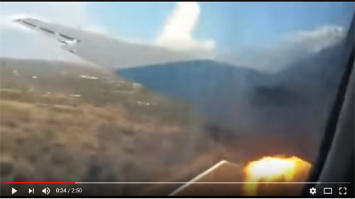 動画 飛行機の左エンジンから出火して墜落するまでを機内から撮影した衝撃映像が公開 ガジェット通信 Getnews