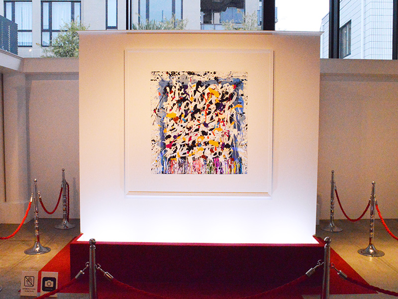 たった1枚の絵だけが展示された美術館one Museumに行ってきた 音楽を聴きながらone Ok Rockの新作アルバムジャケット原画を鑑賞する斬新な展示 Ameba News アメーバニュース