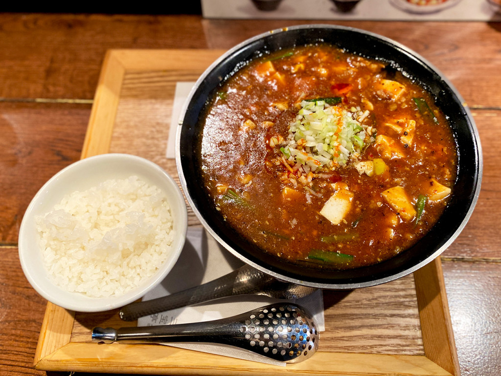中目黒「新潟三宝亭」の全とろ麻婆麺｜うまかった名店カップ麺を実店舗でも食う