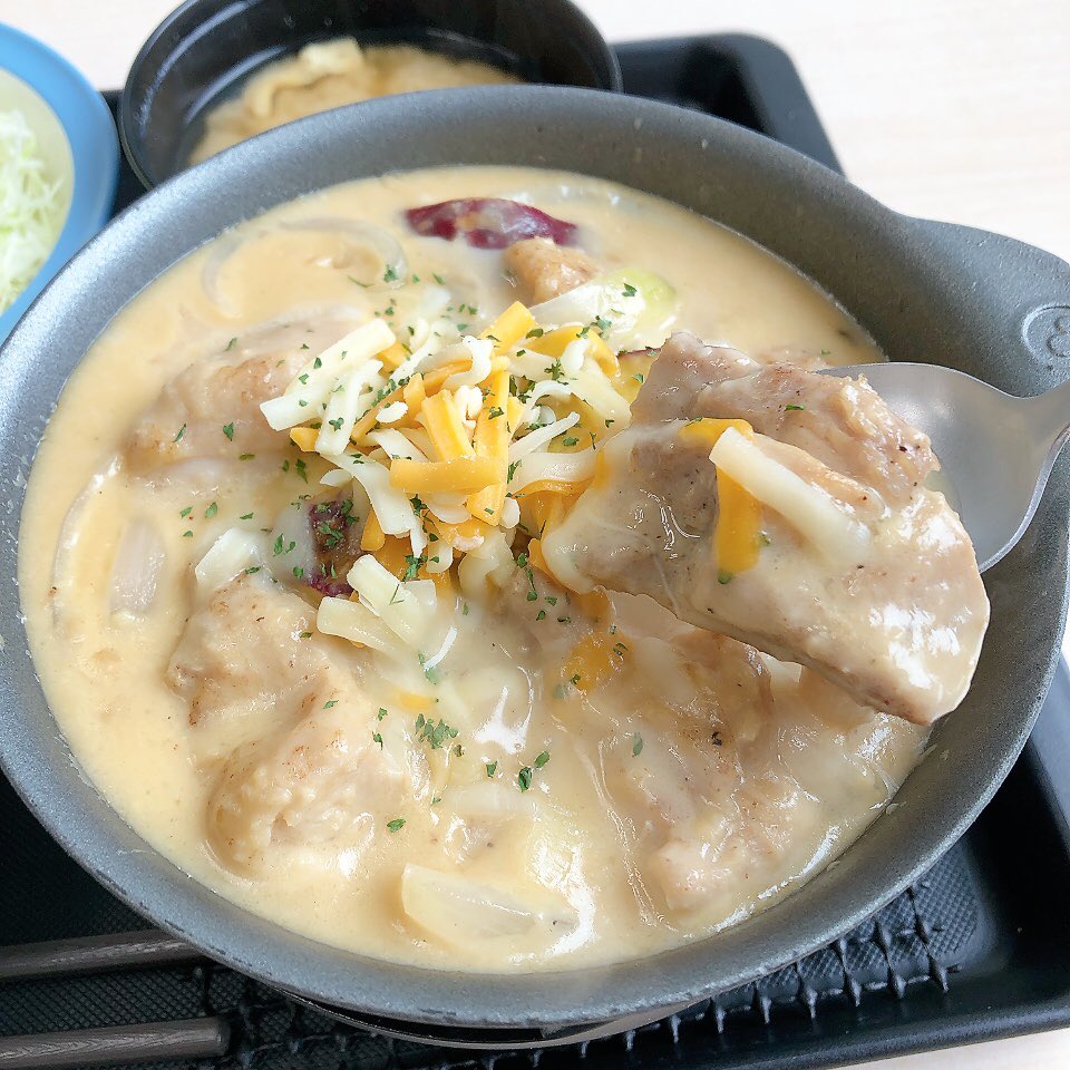 松屋が吉野家のために作ったシュクメルリが激ウマ「熱々で美味しい！ ご飯がすすむ」「柔らかくて大きな鶏肉」