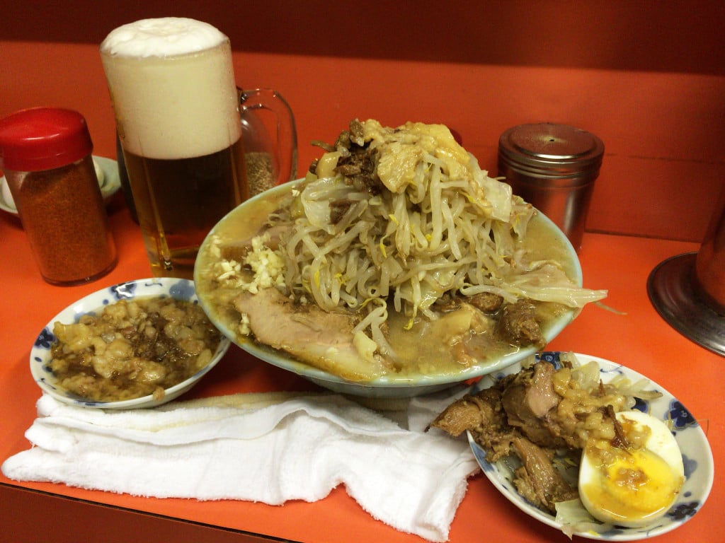 ラーメン二郎インスパイア『ラーメン富士丸 神谷本店』のヤサイを飲みながら食った結果