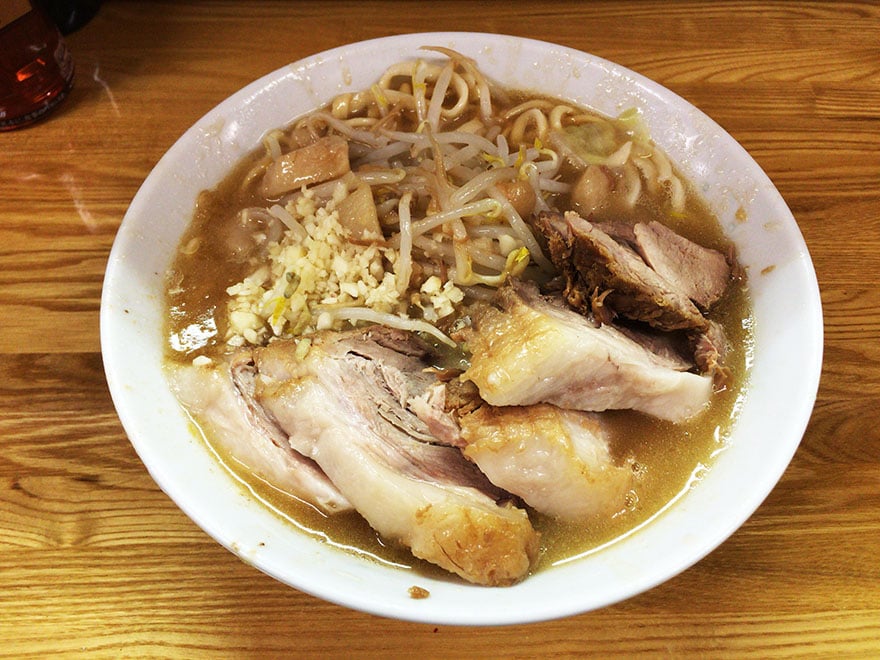 ラーメン二郎赤羽店のラーメンがウマイ！ めっちゃ二日酔いと寝不足で食べに行った結果