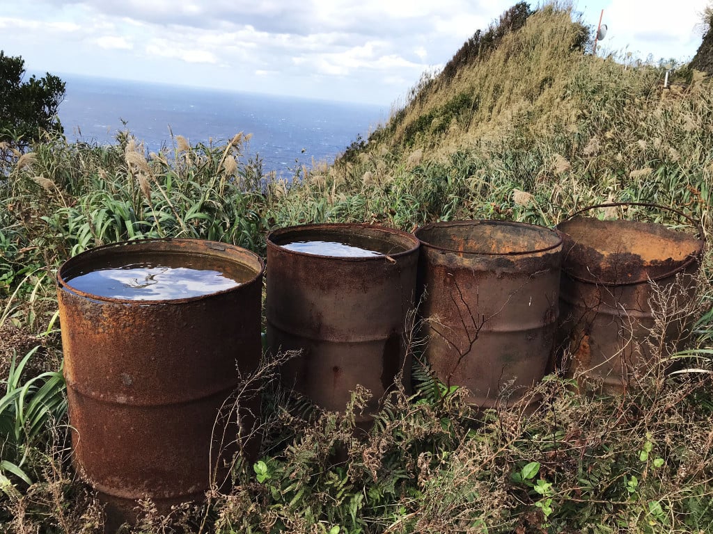 【東京都青ヶ島村のここが好きシリーズ】青ヶ島の放置されしドラム缶が好き