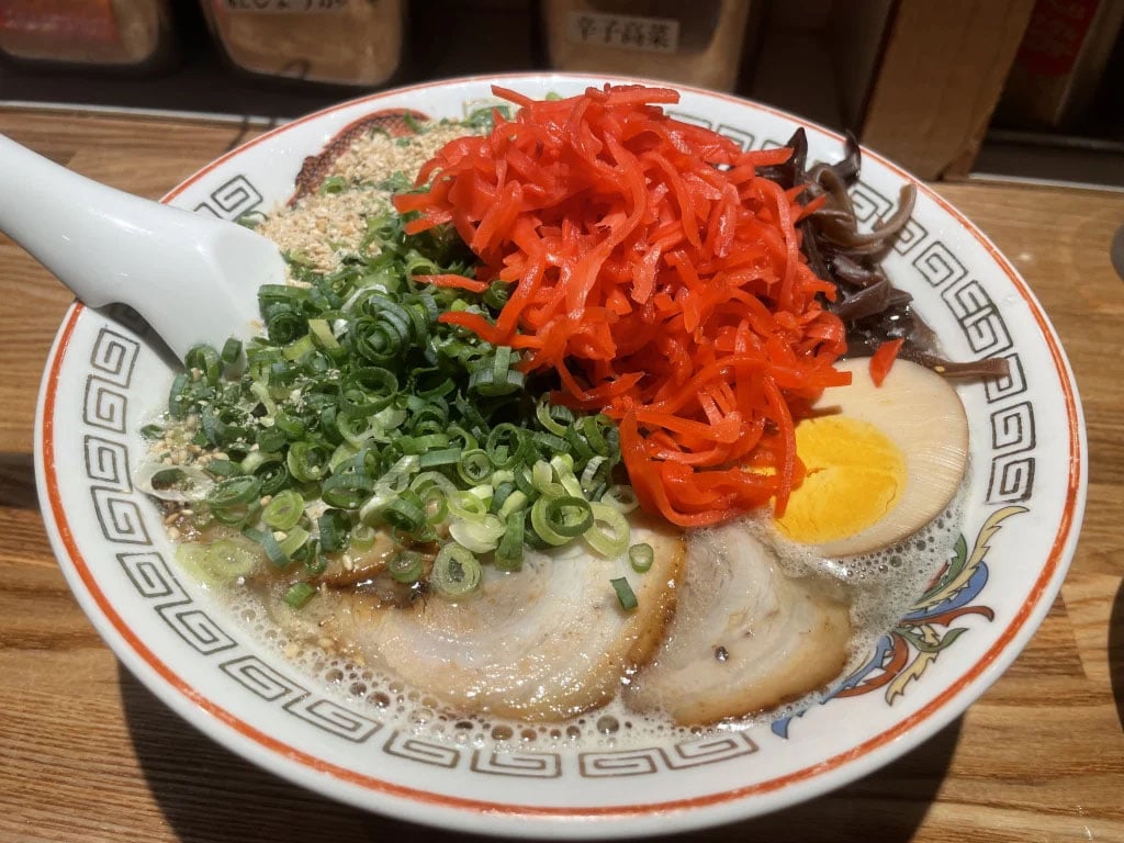 博多ラーメン店・でぶちゃん店主がラーメン官僚に「お会いしてポジティブにお話し出来る事を願っております」