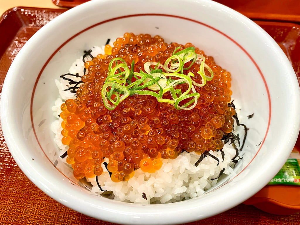 今年もなか卯の「天然いくら丼」が豪快に登場！ プチプチプチプチ口の中が大洪水でウマイマイマイマイ！！