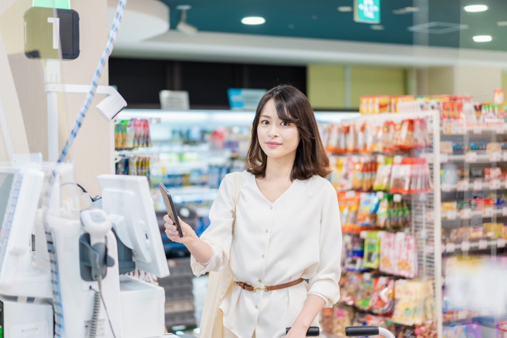 え？ コンビニでトレイ借りたのに何も買わないの？ コンビニでトレイだけ借りて買い物をせず退店する人の割合は40％