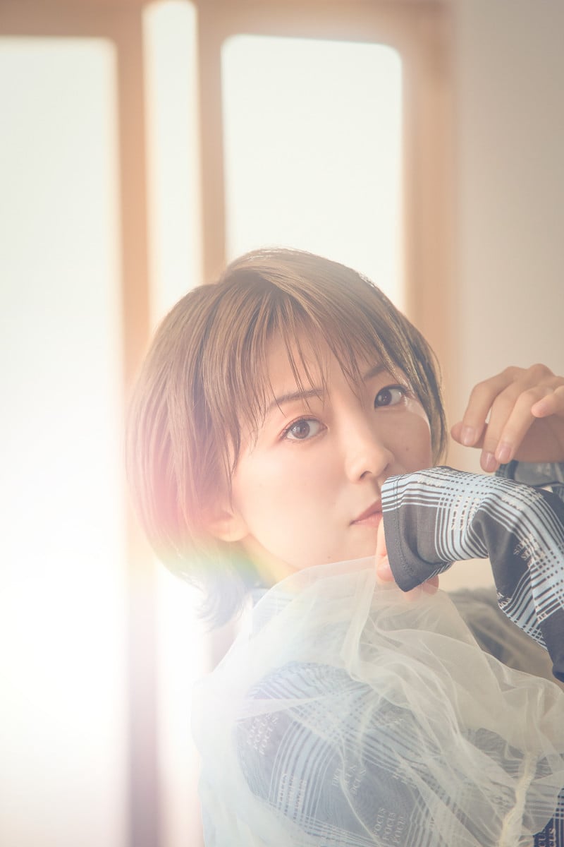 熊木杏里、14枚目のオリジナルアルバム『生きるとは』がリリース！「生きるとは」をテーマに綴られた全9曲の新たなる物語