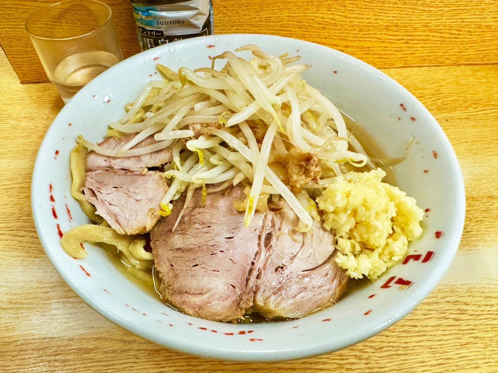 ラーメン二郎で味噌ラーメンを食べた結果→ 全米が泣いた