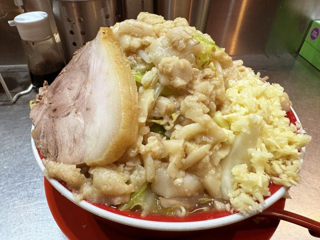 【ふるさと納税】人気ラーメン店『箕輪家』がラーメン食べ放題プランを100万円で販売!? しかも飲み放題で「行列回避」付き