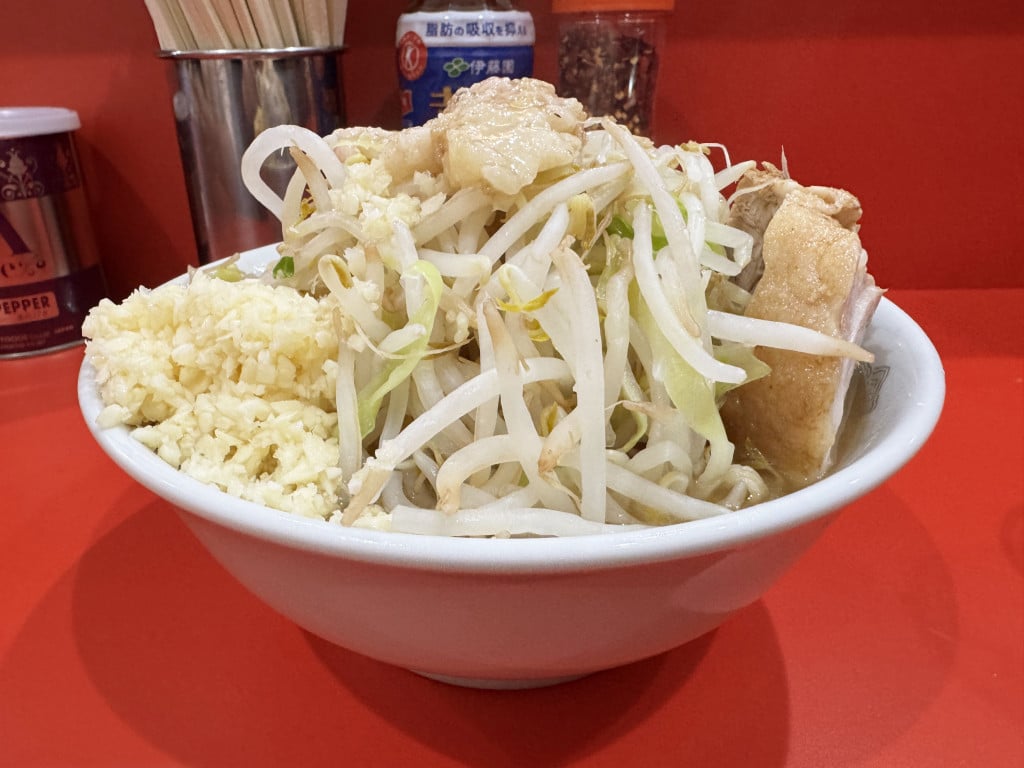 【祝】ラーメン二郎 朝倉街道駅前店に行く→ 小ラーメン豚増しニンニクマシマシアブラを食べた結果