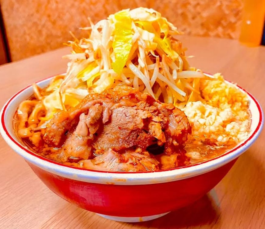 【ラーメン屋が苦悩】インフルエンサーがルール違反→ さらにラーメン食べず撮影→ 注意され逆ギレ→ 返金して帰ってもらう