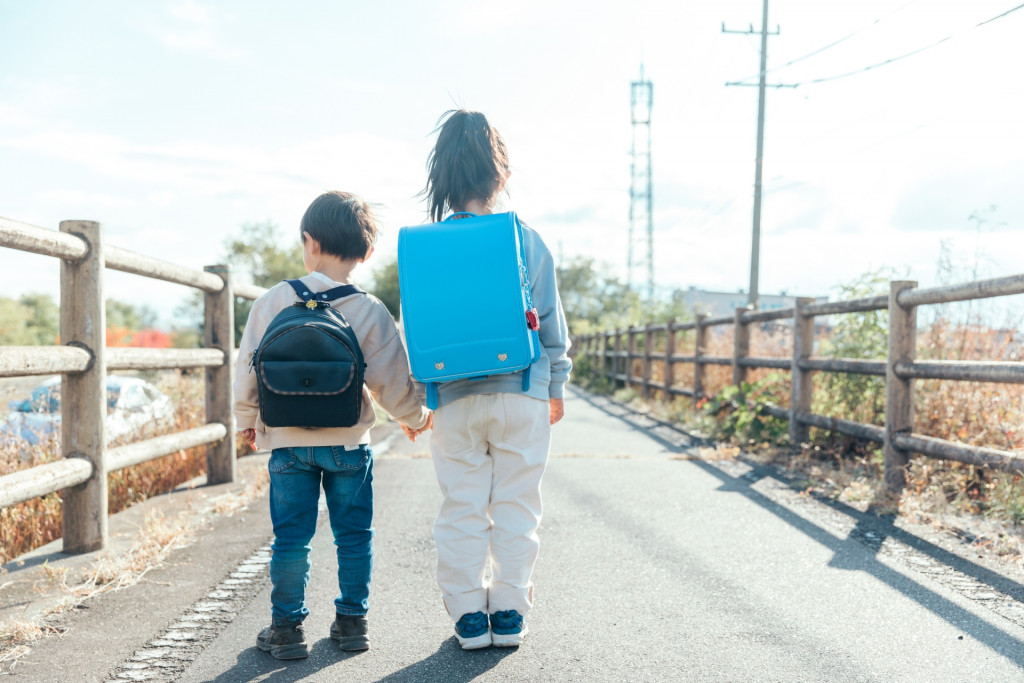 【絶望】ひろゆきさんが少子化を語る / 子どもが増えないと日本人は今の生活レベルが維持出来ないのに子どもを産み育てた家庭は貯金が減って苦労する