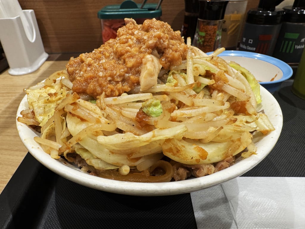 酷評された松屋のラーメン二郎インスパイア松郎「ニンニク野菜マシ大盛り牛めし」が復活したので食べてみた結果