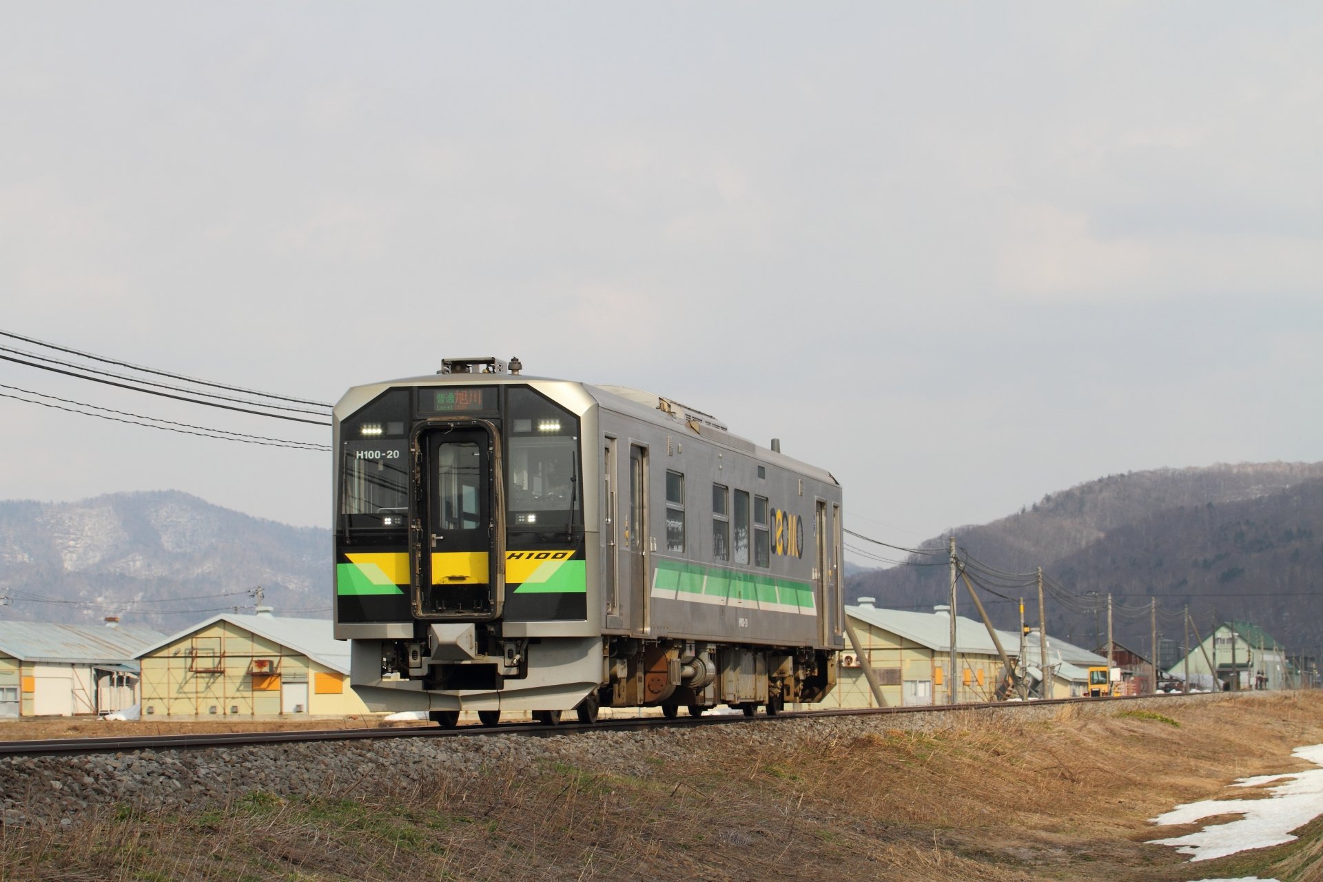 ひろゆきさんが撮り鉄いらない説を語る「撮り鉄は電車に乗らないで迷惑を振りまくだけ」