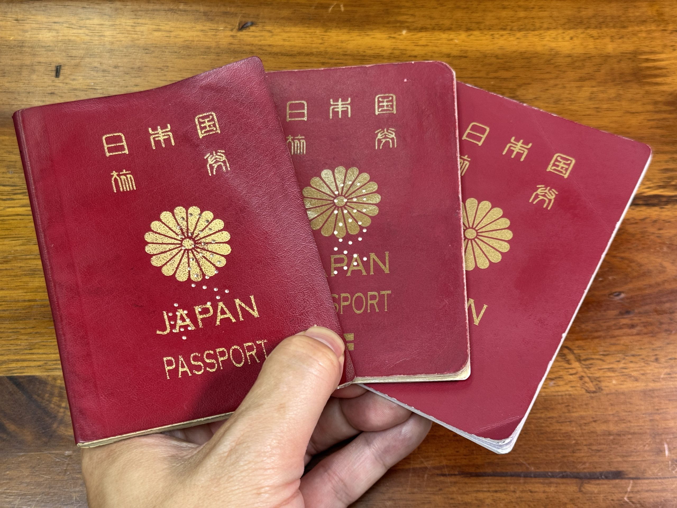 めっちゃエモいパスポートの出入国スタンプランキングベスト5発表 / 1位ナウル共和国 5位台湾