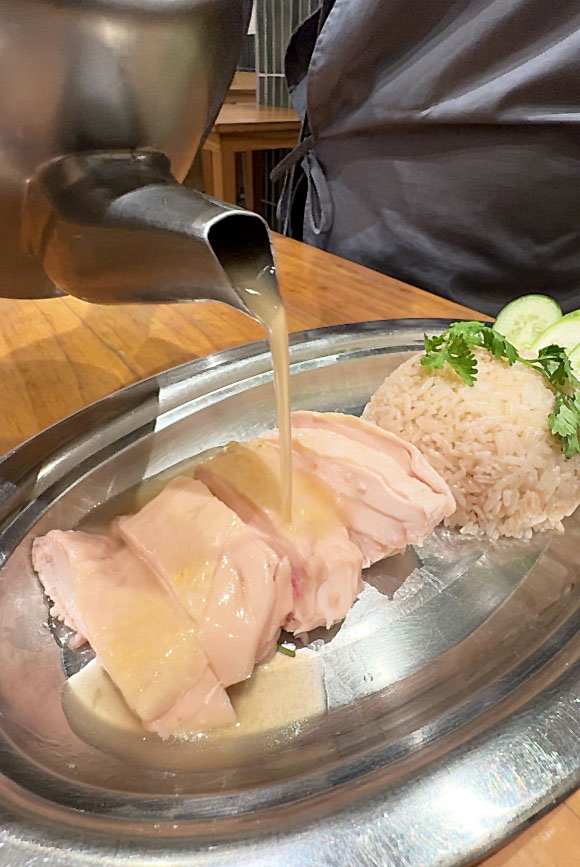 タイ名物カオマンガイ！ 新時代のカオマンガイが大絶賛→ 実際に食べてみた