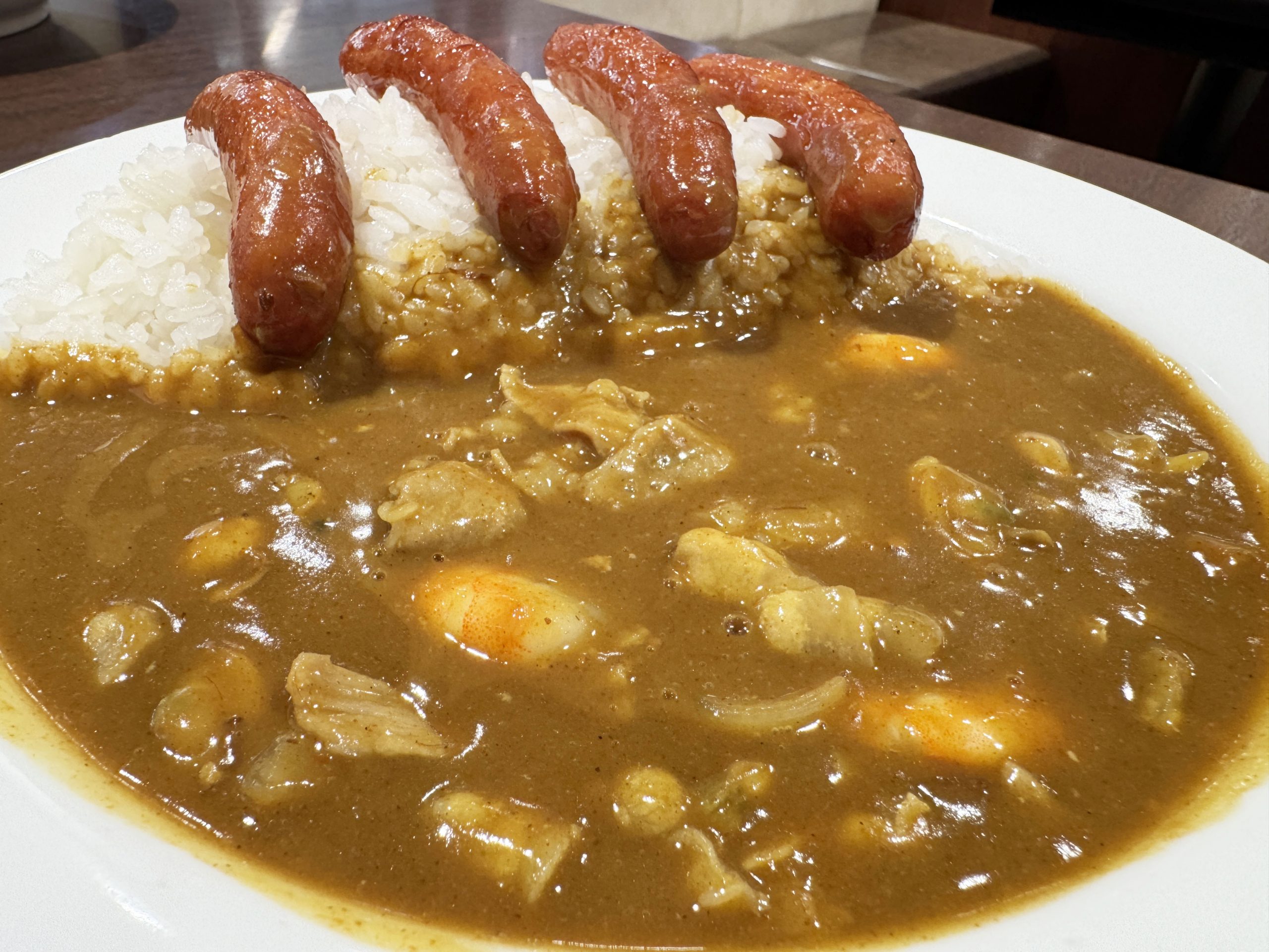 ココイチの「あのカレー」を食べてみた / 人気イラストレーター・岸田メル先生が推すカレーライス