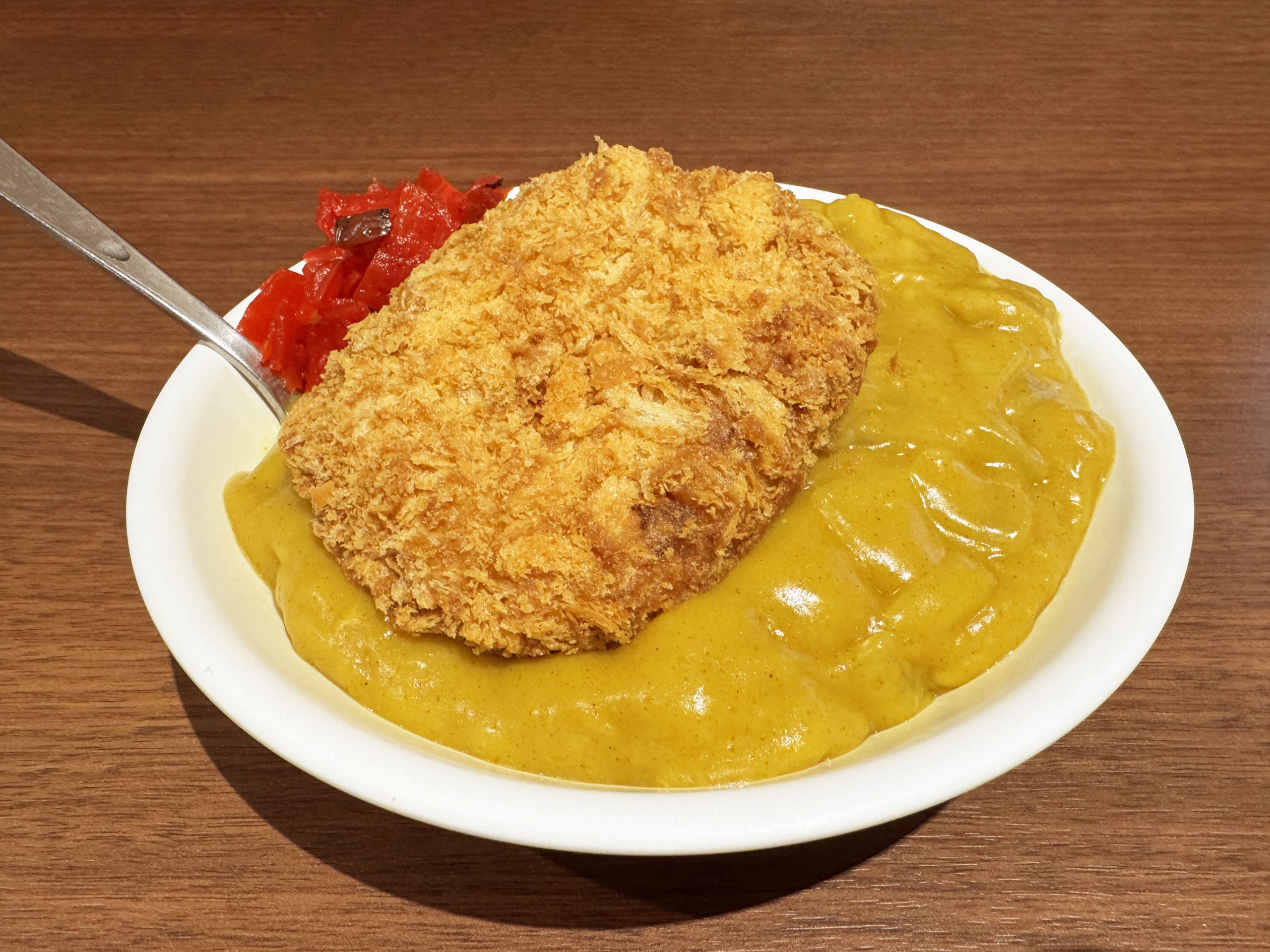 【新潟の最高グルメ】万代バスセンターのカレーよりうまい万代バスセンターのメンチカツカレー