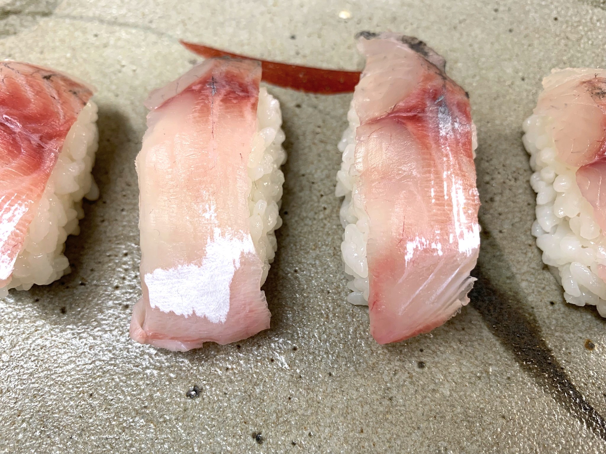 このお寿司めっちゃ美味しそうやん？ コレほぼ0円で食えるんだぜ？ なぜなら…… 【ダンベ救出大作戦/未利用魚/コバンアジ】