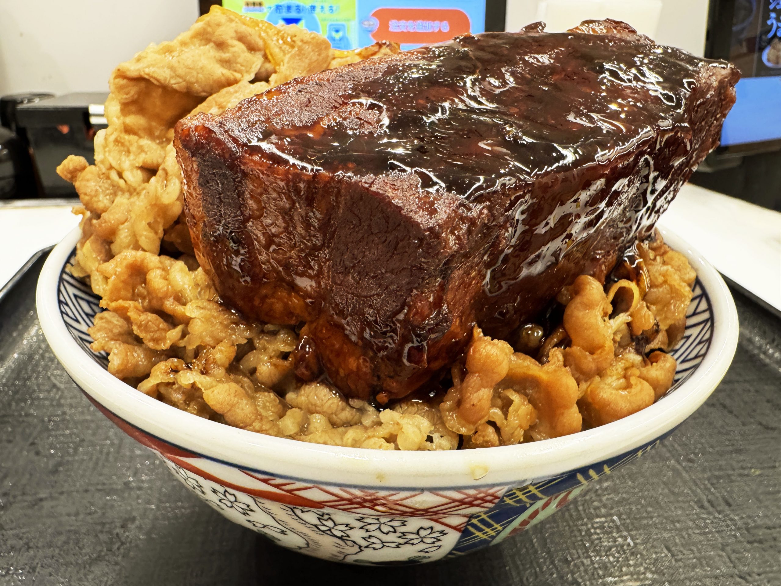 吉野家の「厚切り豚角煮定食」を究極的においしく食べる方法