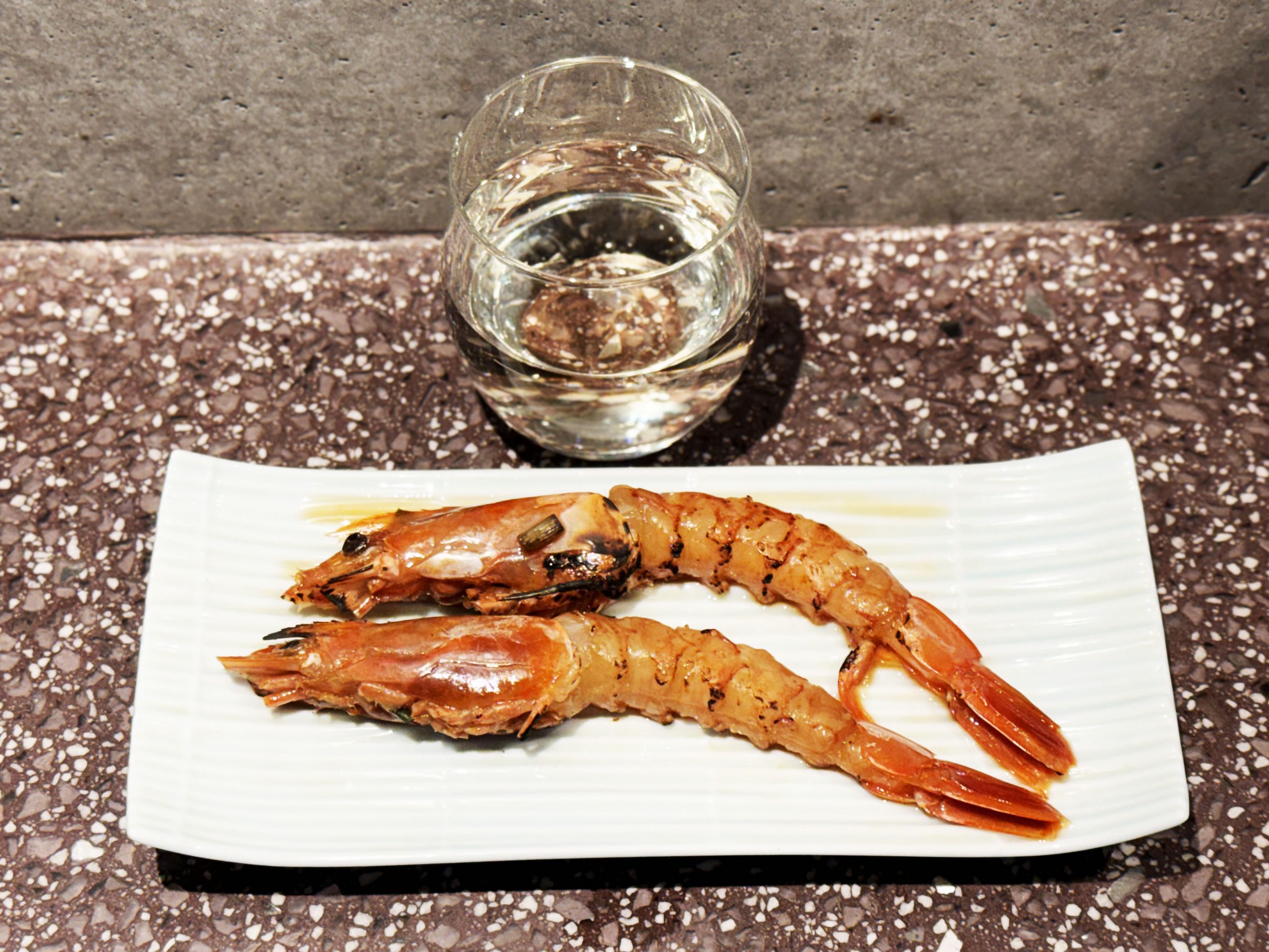 【東京グルメ】神田の立ち飲み屋「ちぇけ」に行った結果→ 最高の料理を体験することに