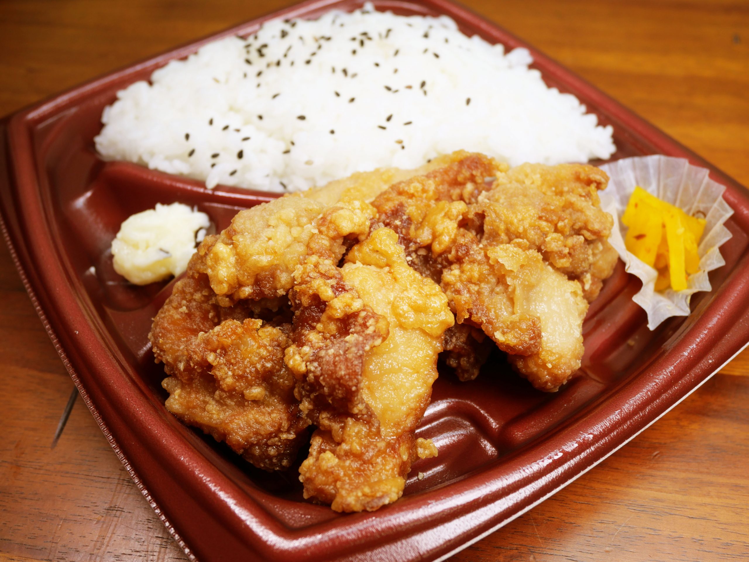 セブンイレブンのダウンタウン浜ちゃんによる「浜田 唐揚げ弁当」のレベルが高い理由