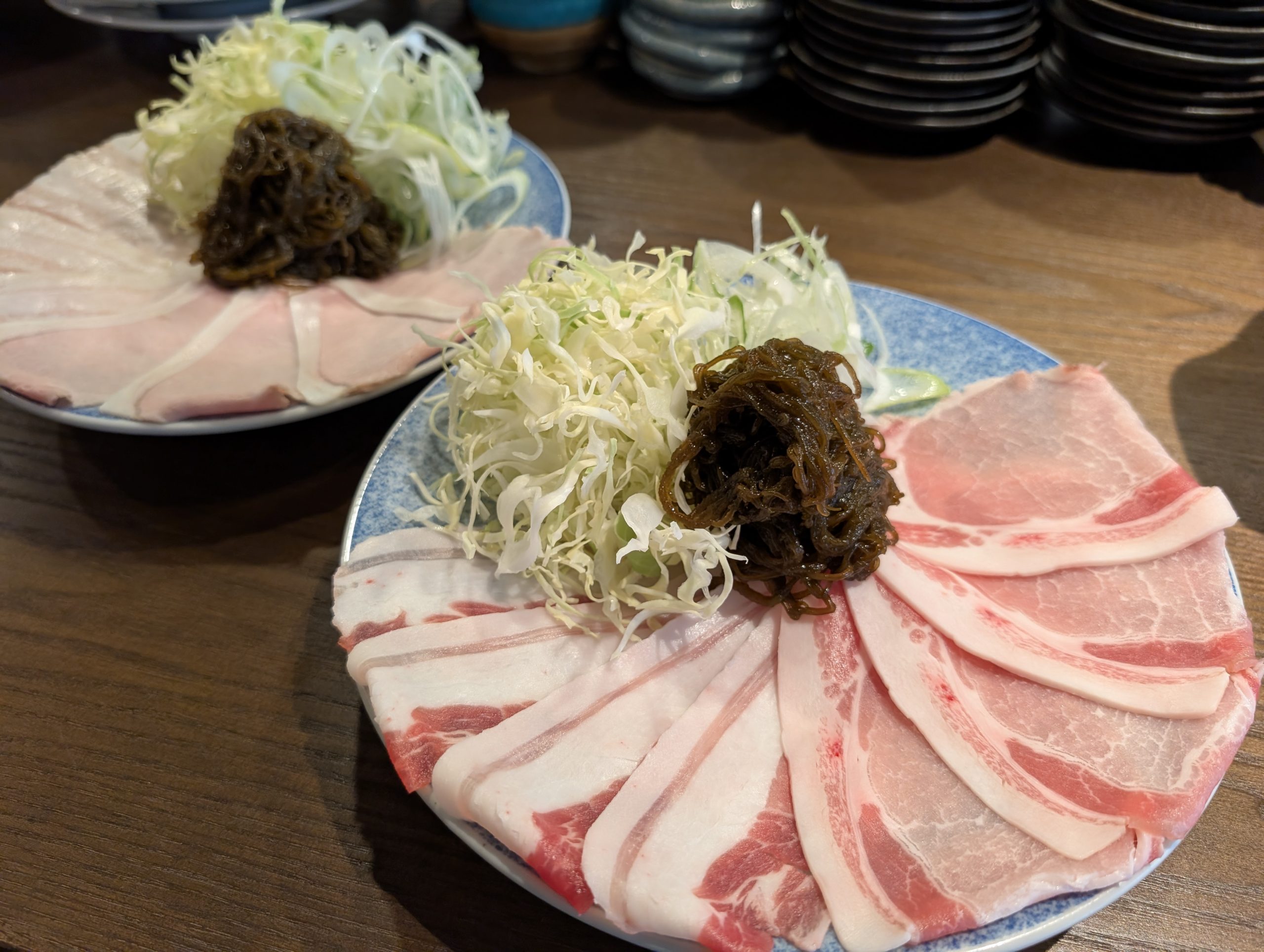 あぐー豚の”1秒しゃぶしゃぶ”専門店が錦糸町にオープン！土鍋飯ほか沖縄創作料理も盛りだくさんだよ