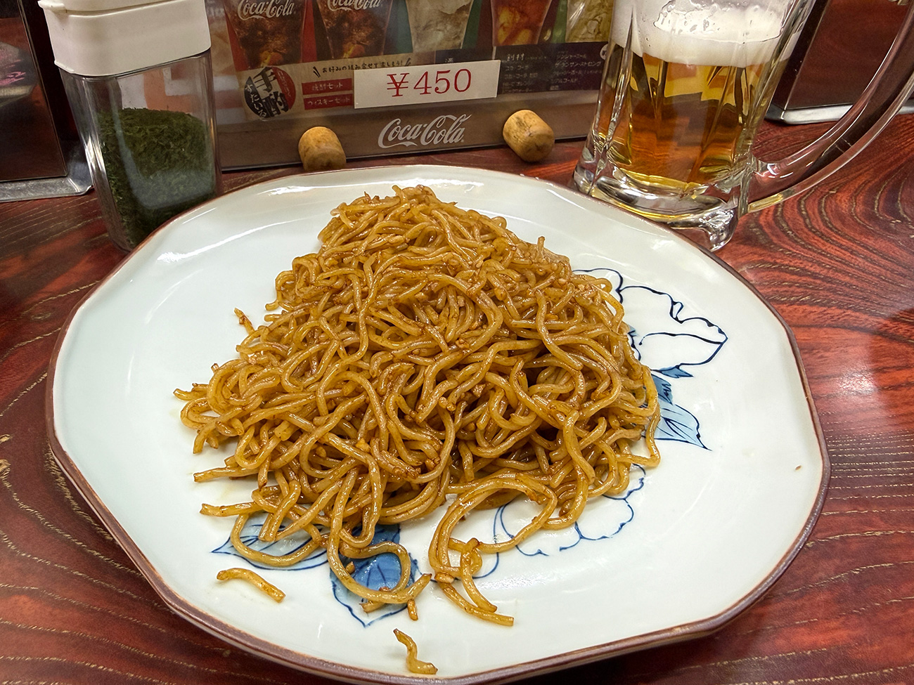 こういうので十分なんだよなぁ……浦和「ひとりあじ」の『究極の焼きそば』で飲む