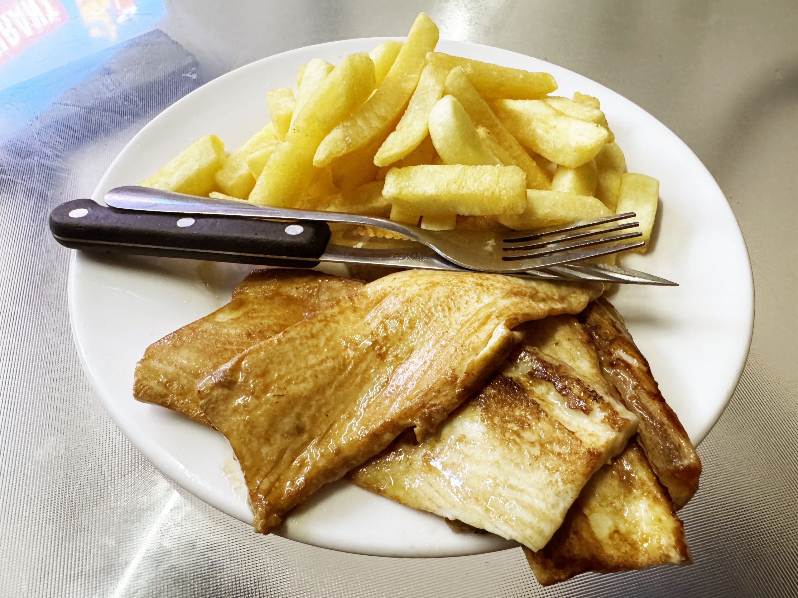 ナウル共和国でトップクラスに美味しくて良心的なレストランのマグロステーキが神域レベルでウマかった件