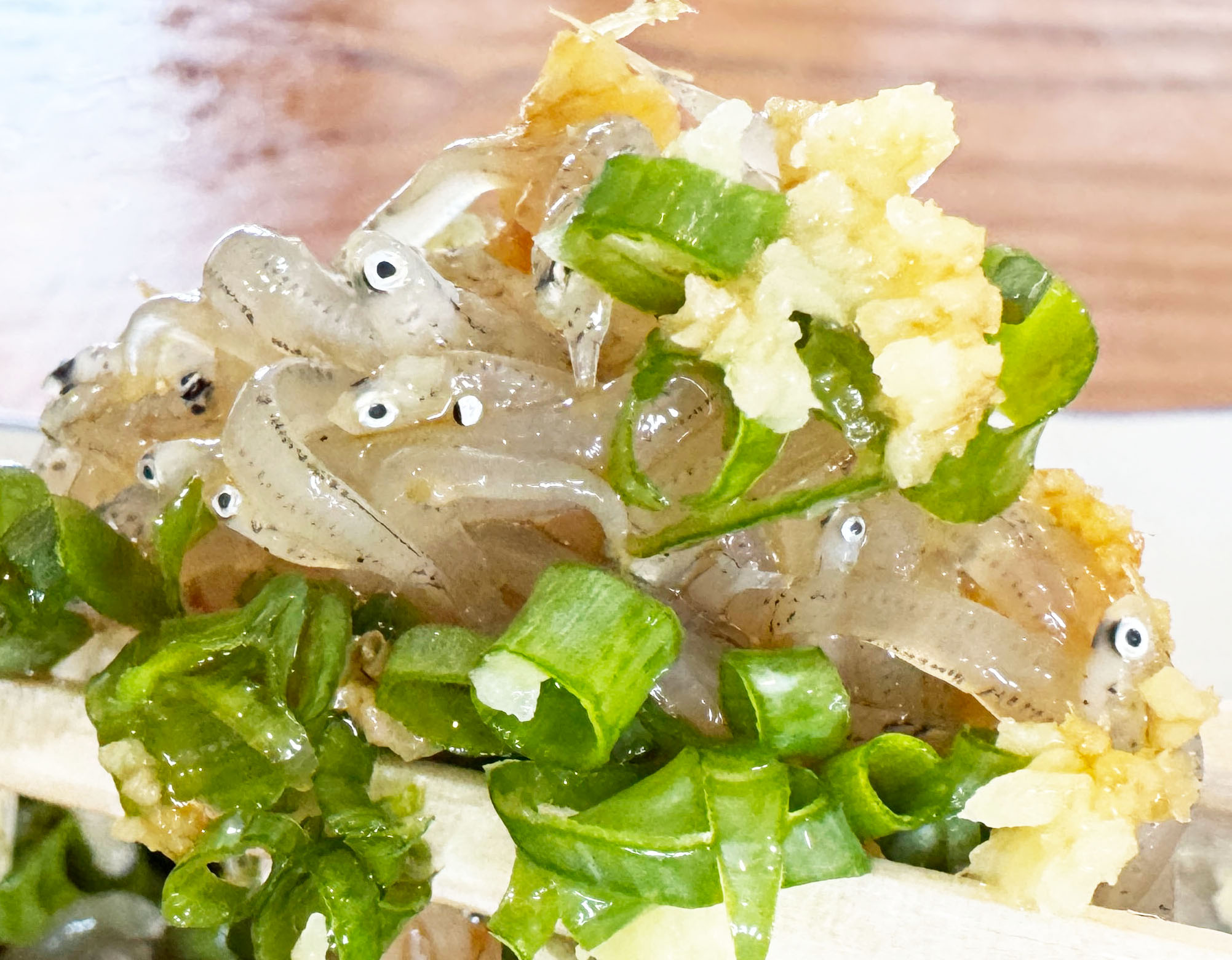 静岡人は「おせんや食堂」の生しらすが食べられて羨ましい