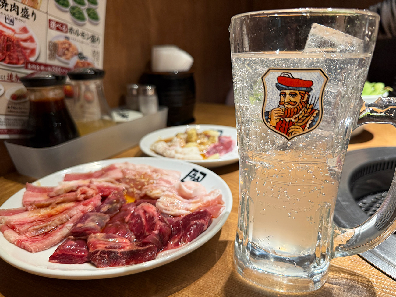 牛角の平日限定「焼肉酒場セット」を考えた人にノーベル平和賞をあげたい｜1980円で飲み放題＋肉200g＋無限枝豆