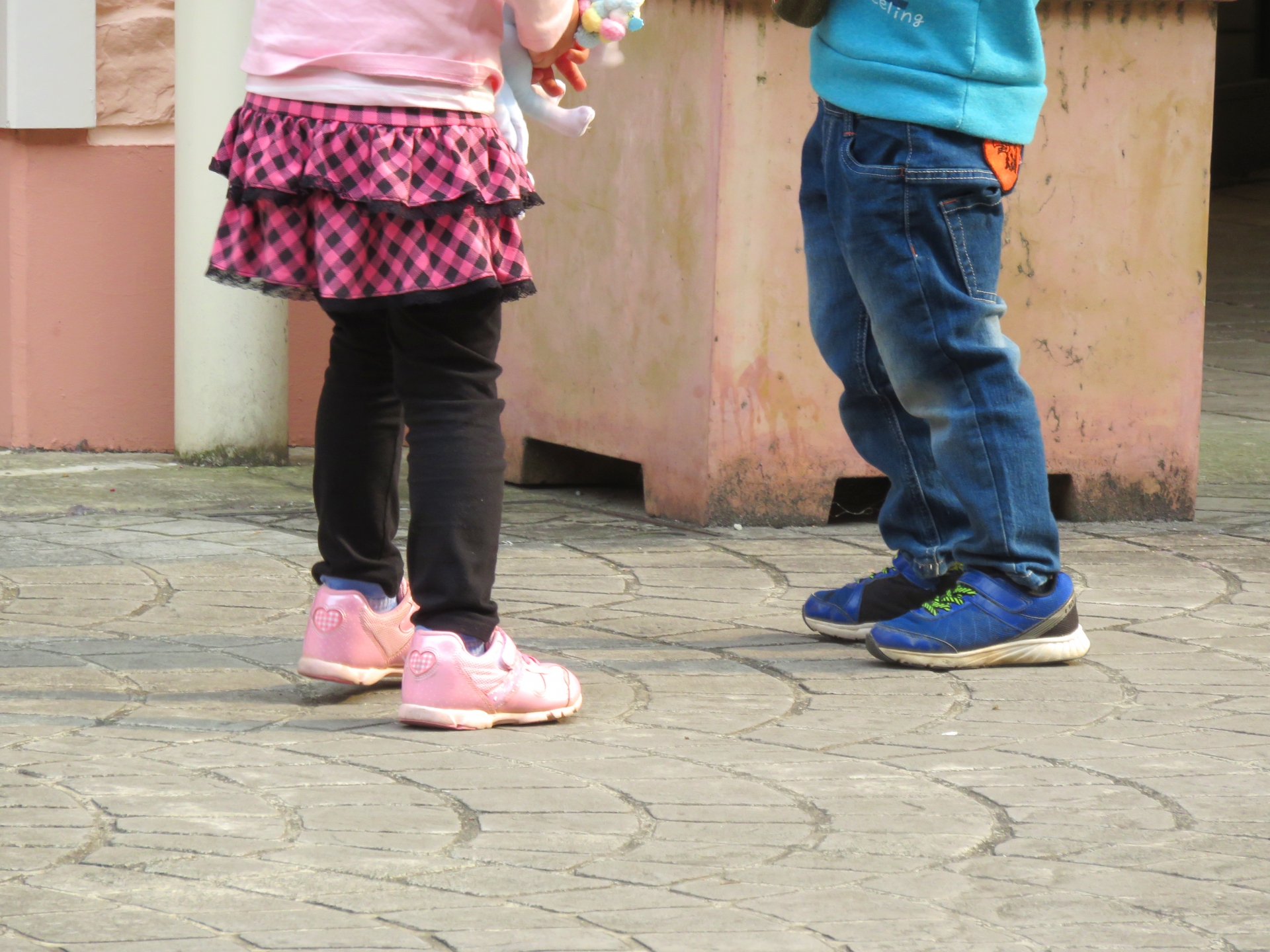 お父さんお母さんがいなくておなかすいたら、うちのラーメンたべにきてね、いつでも無料だからね  / ラーメンノックアウト南花畑本店