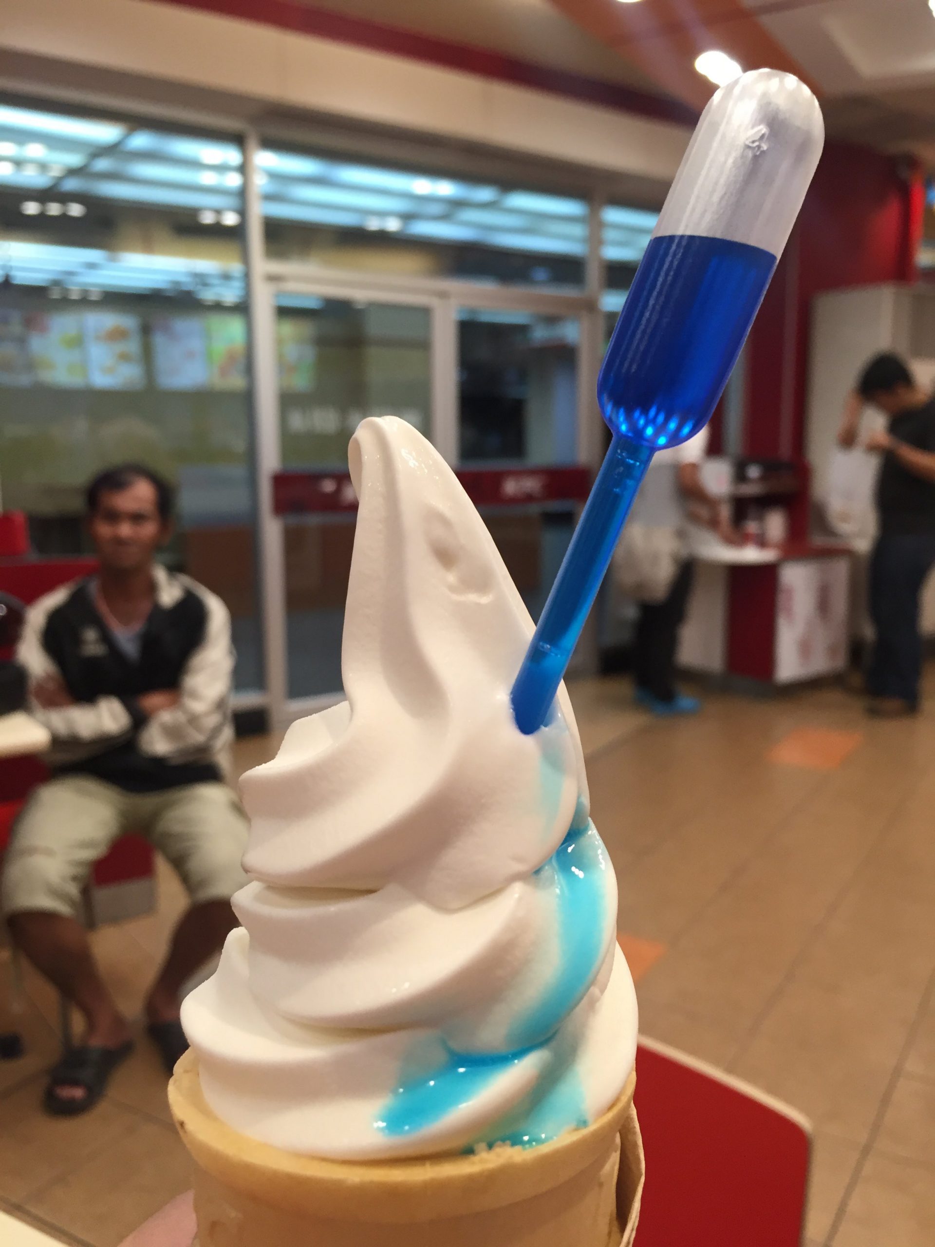 タイに住む日本人に聞きたいのだがマクドナルドとケンタッキーはソフトクリームを食べに行く所という認識でよいか