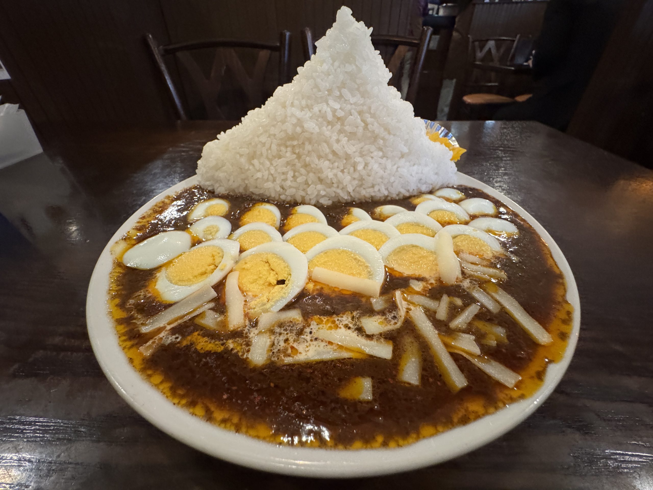 【極上の渋谷グルメ】伝説のカレー食堂「ムルギー」で食べるべきカレーライスの最適解はコレです