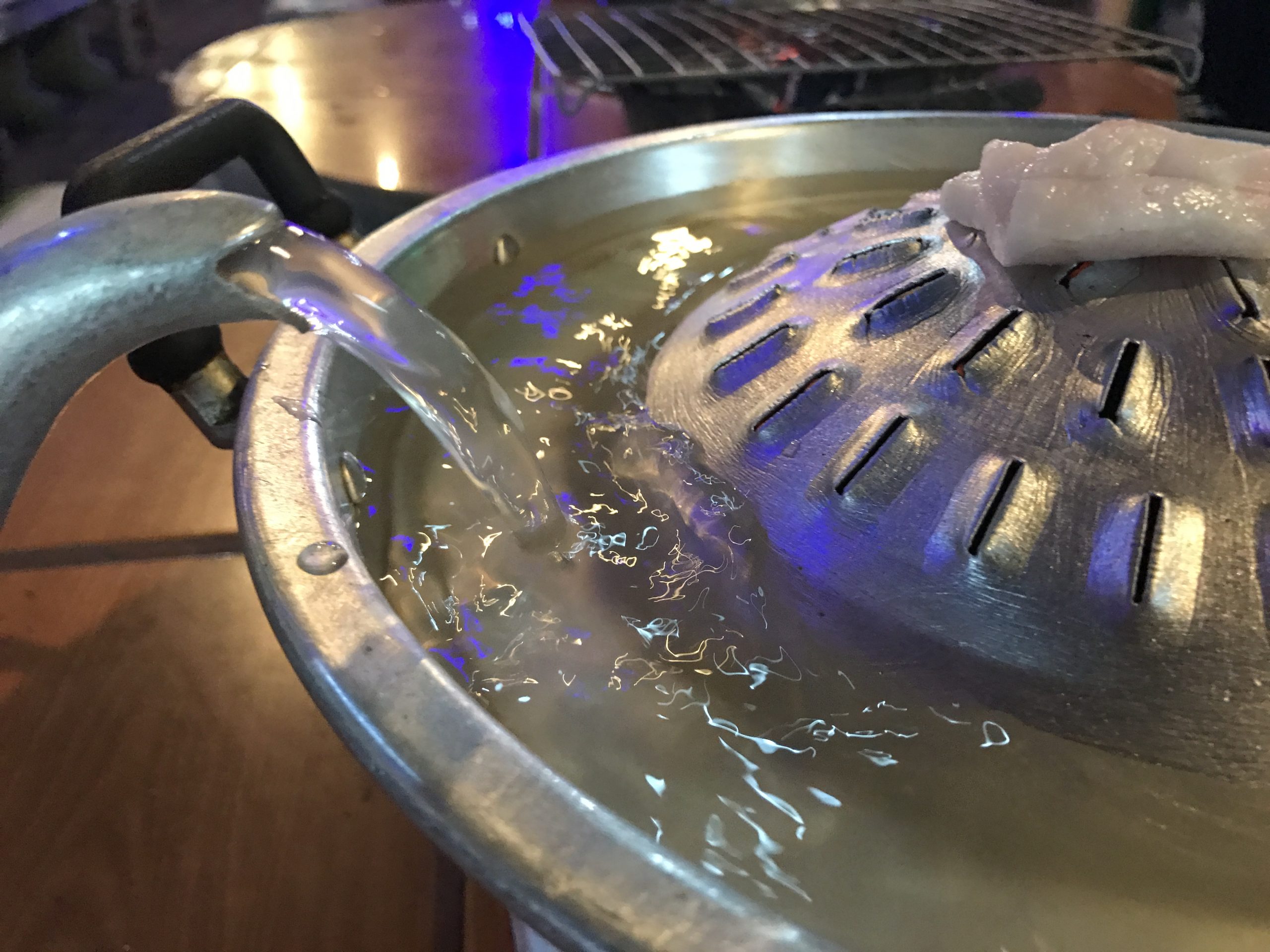 タイ式焼肉「ムーガタ」があまりにも最高すぎる件→ タイに住んでる日本人はみんな食べているのかな