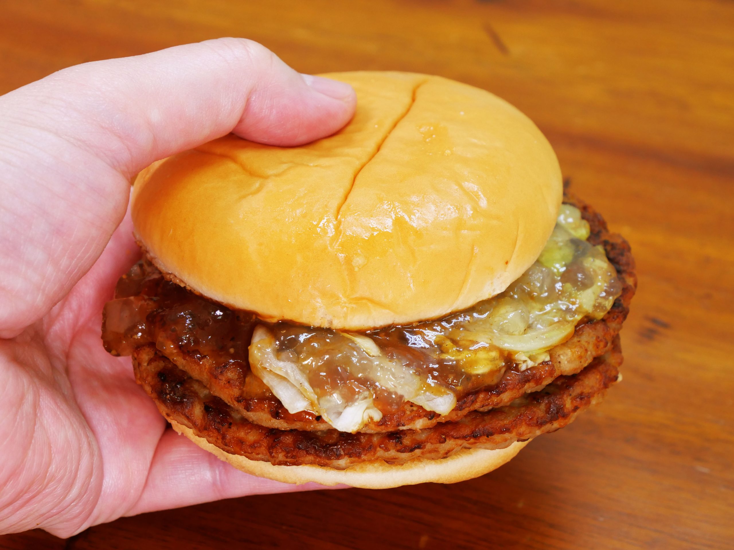 料理人・鳥羽周作シェフのマクドナルド最強レシピを「倍マックポーク＋アヲハタリンゴジャム」で作ると超ゲキウマ