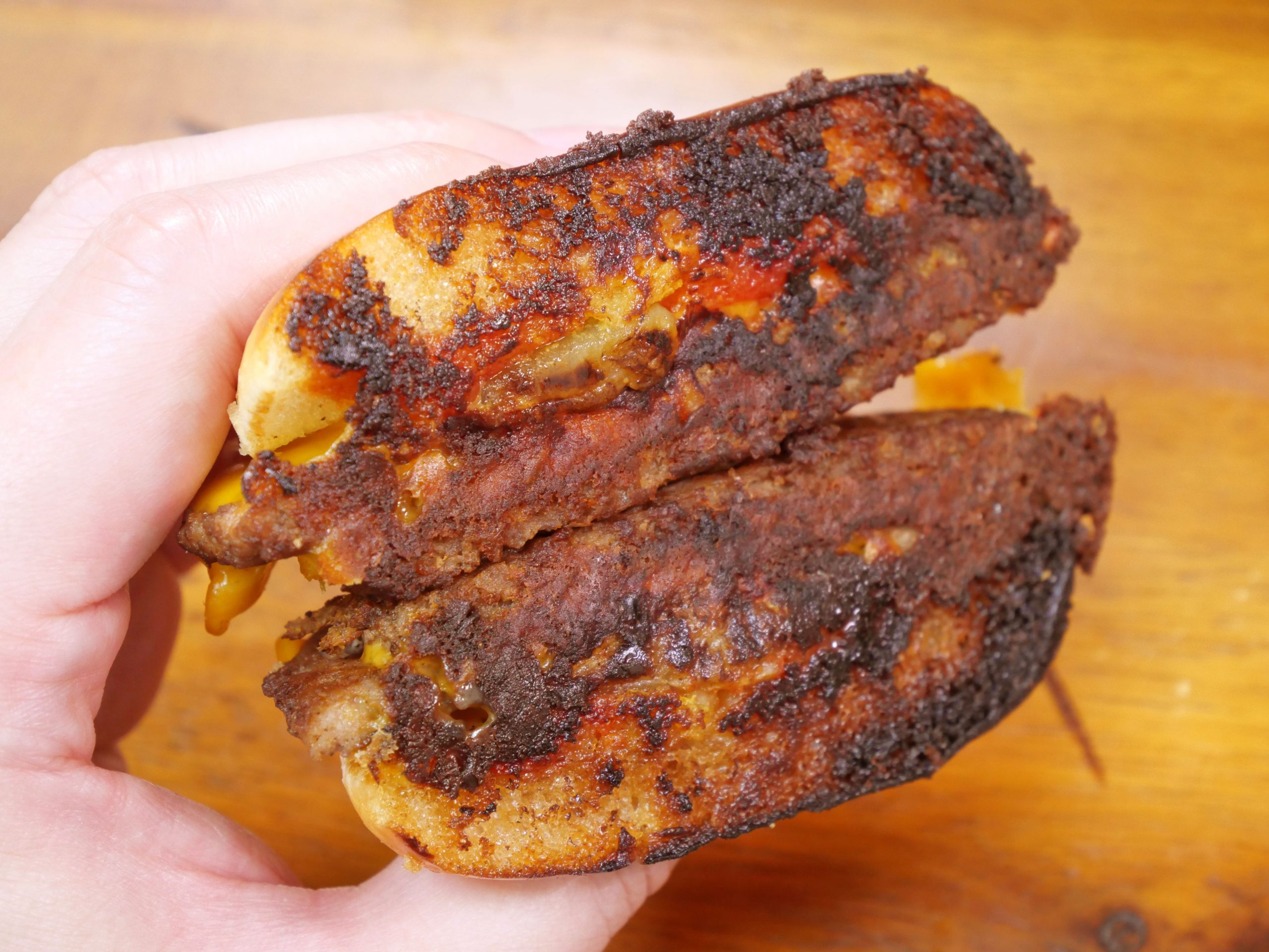 【マクドナルド】料理人・鳥羽周作シェフの「ダブルチーズバーガーをもっと美味しくする方法」はこうするとレベルアップする