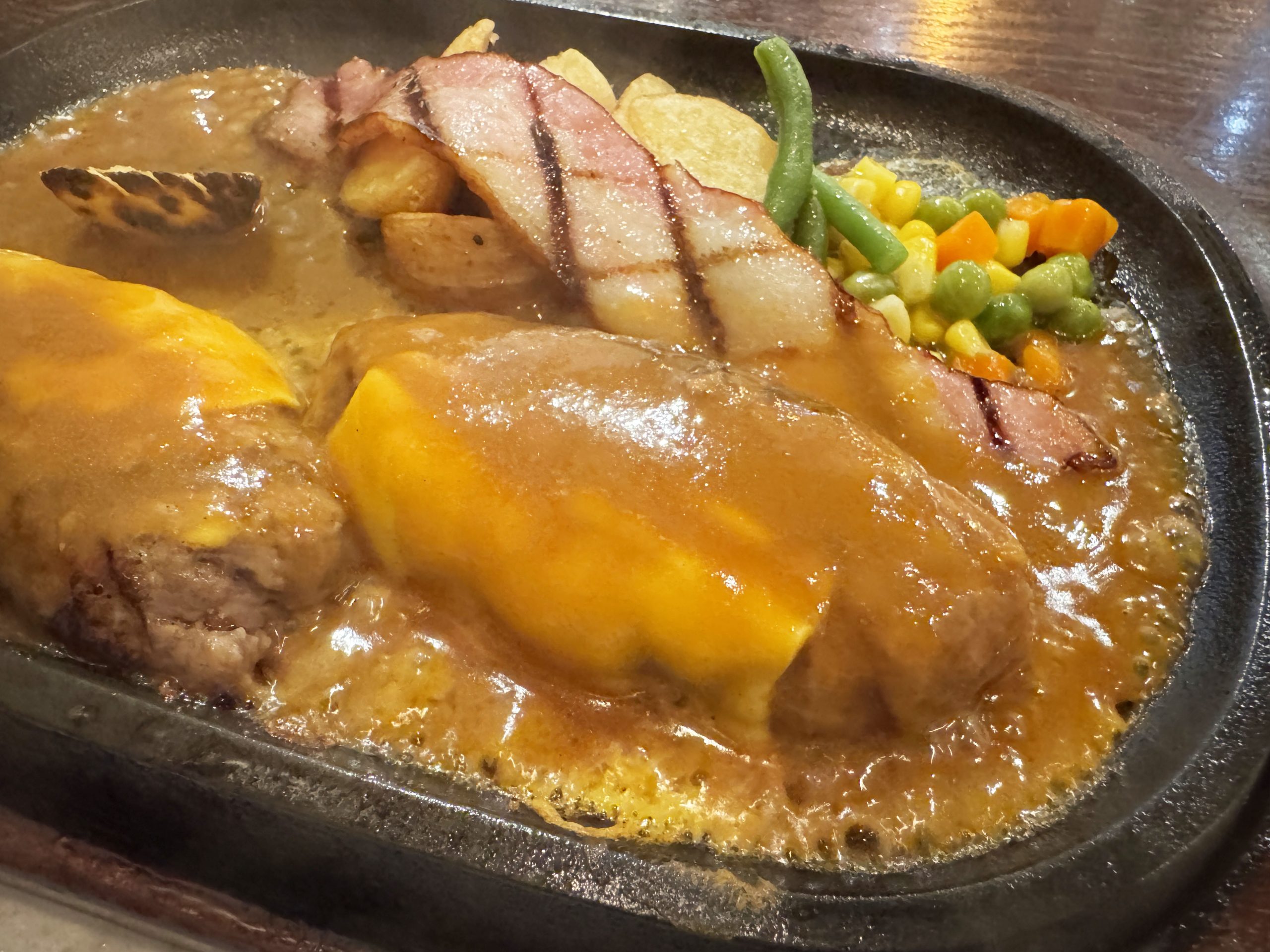 さわやかジェネリックとも言われている「アルカサール川崎店」に行って食べた結果