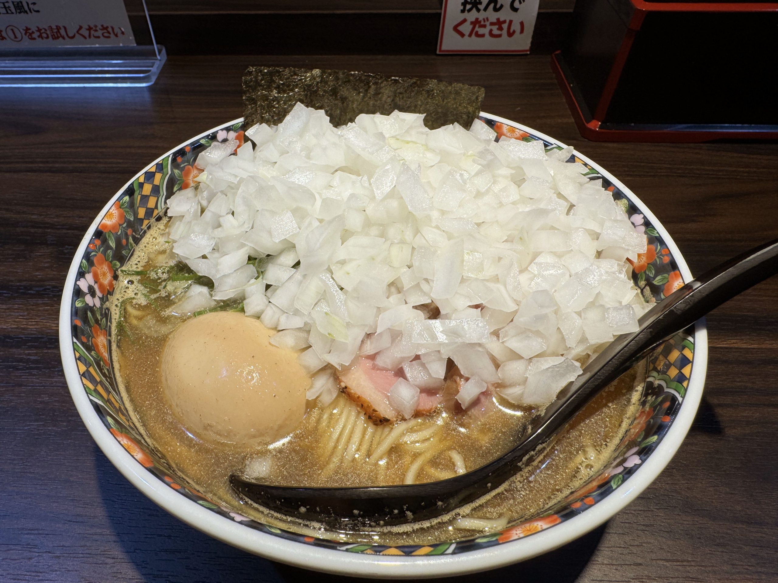 【秋葉原・神田グルメ】化物語系ラーメン屋「まいまい」の最適解な食べ方がコレ→ 大変噛めました！