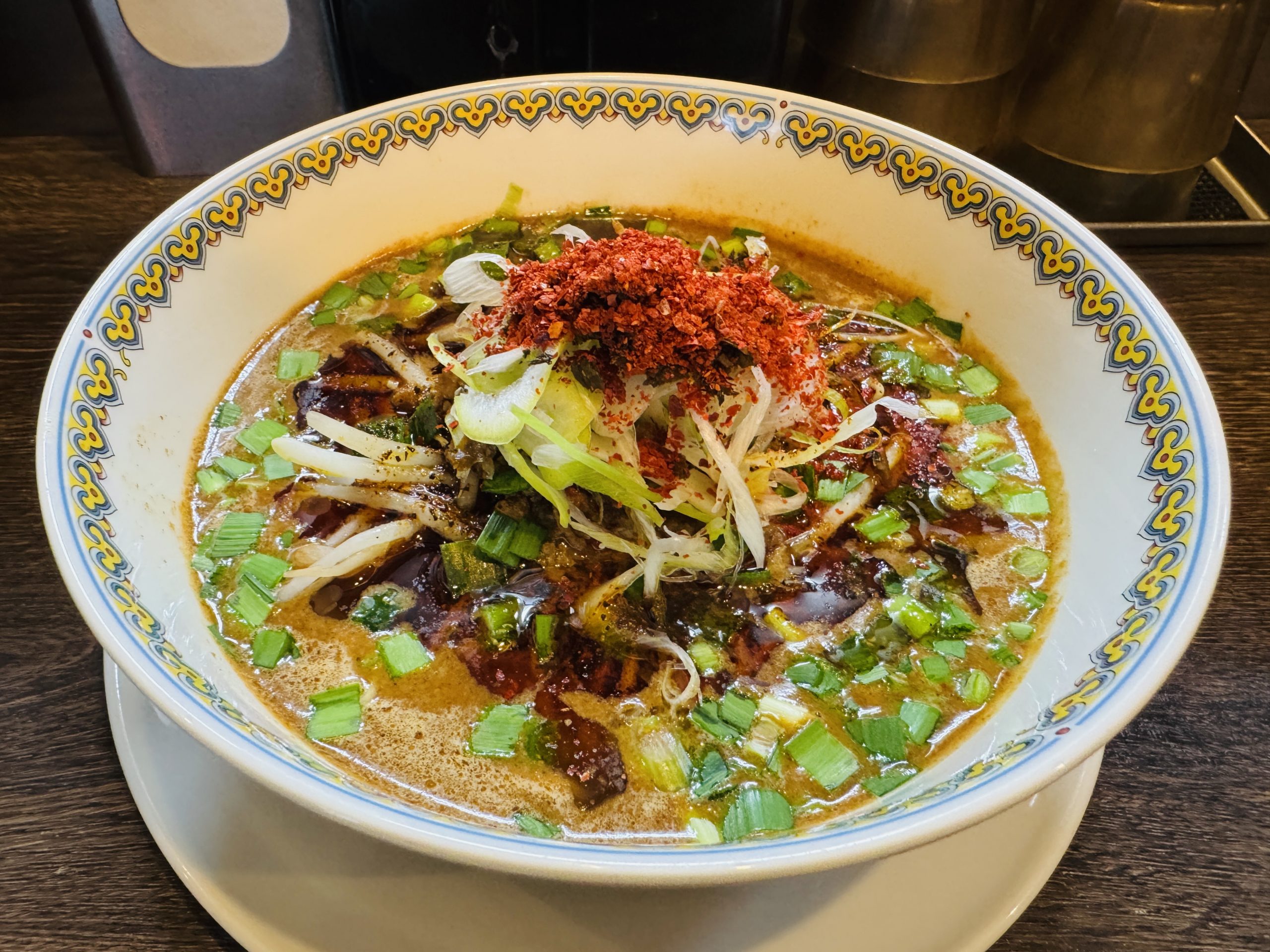 東京都の坦坦麺の名店は本当においしいのか？ 秋葉原「雲林坊」で食べてみた