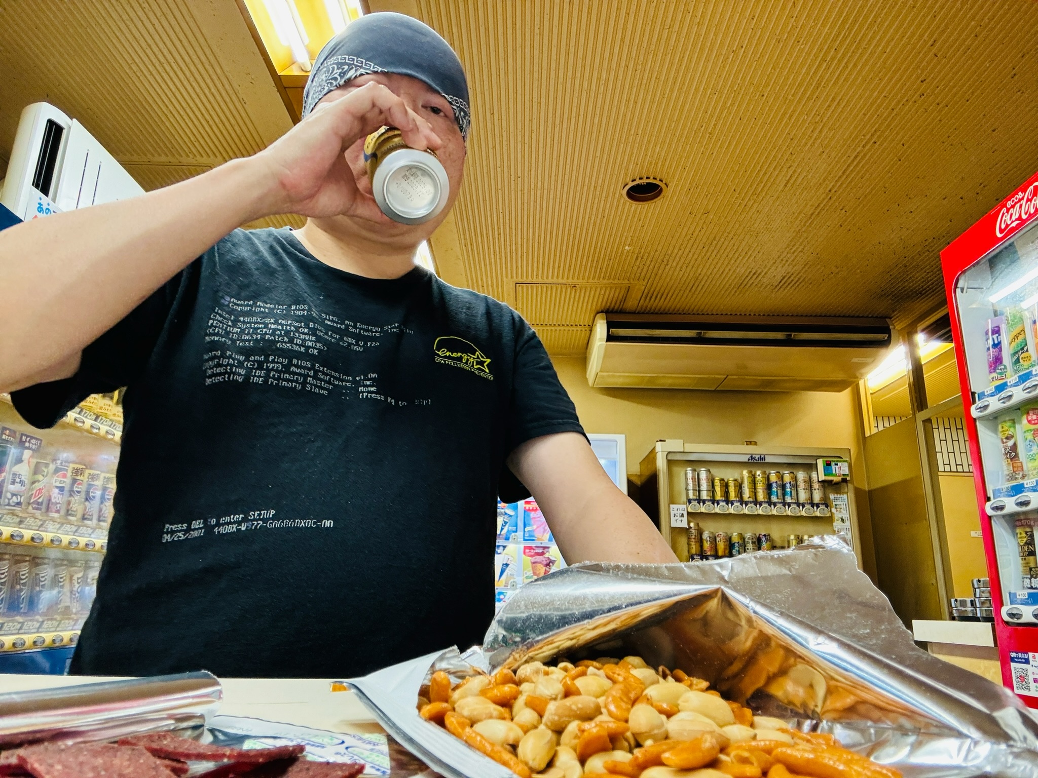 【東京グルメ】完全無人立ち飲み屋「ベンダースタンド酔心」が最高すぎる件→ ロボット「今日も一日お疲れ様でした」