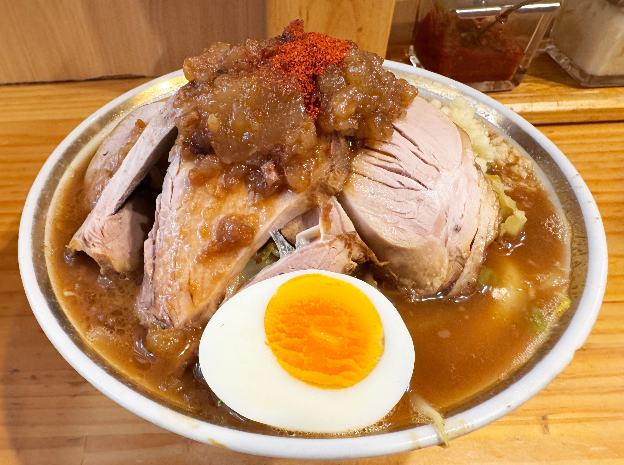 超人気ラーメン屋のラーメン二郎インスパイア系ラーメンを食べる / 秋葉原わいず